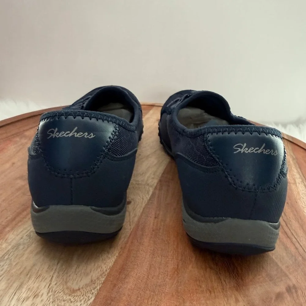 Skechers Relaxed Fit Memory Foam Navy Blue Bungee‎ Slip On Sneakers Wmns Sz 6.5
